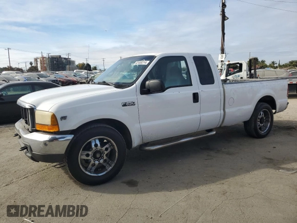 2001 Ford Super Duty F-250 XL with VIN 1FTNX20LX1EA37939, listed as a Copart auction lot 82408314 with 303,527 mi miles and Salvage Title. Bid and sale history available at carsss.com. Image 1.