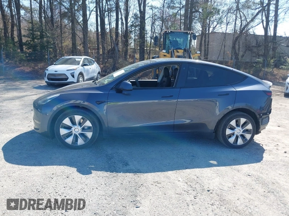 2021 Tesla Model Y Long Range with VIN 5YJYGDEE4MF119249, listed as a IAAI auction lot 41764711 with 87,796 mi miles. Bid and sale history available at carsss.com. Image 15.