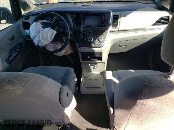 2019 Toyota Sienna L with VIN 5TDZZ3DC2KS989647, listed as a Copart auction lot 53489345 with 128,148 mi miles and Clean Title. Bid and sale history available at carsss.com. Image 8.