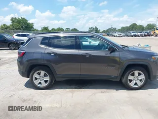 2022 Jeep Compass Latitude with VIN 3C4NJCBB4NT137245, listed as a IAAI auction lot 42356177 with 95,577 mi miles and . Bid and sale history available at DreamBid. Image 13.