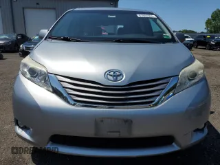2015 Toyota Sienna Limited with VIN 5TDDK3DC4FS111836, listed as a Copart auction lot 61940595 with 111,579 mi miles and Salvage title. Bid and sale history available at DreamBid. Image 5.