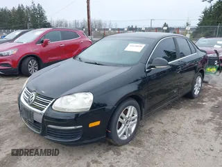 2007 Volkswagen Jetta 2.5 с VIN 3VWRF71K77M120154, выставлен на аукционе IAAI как лот 41629030 с пробегом 176 763 миль миль и . История ставок и продаж доступна на DreamBid. Изображение 2.