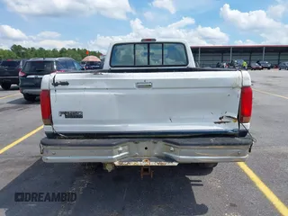 1997 Ford F-250 с VIN 1FTHX26H4VEA03307, выставлен на аукционе IAAI как лот 42491659 с пробегом 177 624 миль миль и . История ставок и продаж доступна на DreamBid. Изображение 13.