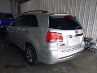 2013 Kia Sorento SX with VIN 5XYKWDA23DG375072, listed as a IAAI auction lot 41259538 with 147,871 mi miles. Bid and sale history available at carsss.com. Image 3.