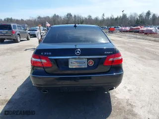 2011 Mercedes-Benz E-Class E 350 Luxury with VIN WDDHF8HB2BA433473, listed as a IAAI auction lot 41968313 with 140,113 mi miles. Bid and sale history available at carsss.com. Image 16.