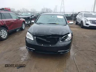 2013 Chrysler 200 Limited with VIN 1C3CCBCG4DN768490, listed as a IAAI auction lot 41533982 with 136,294 mi miles. Bid and sale history available at carsss.com. Image 12.