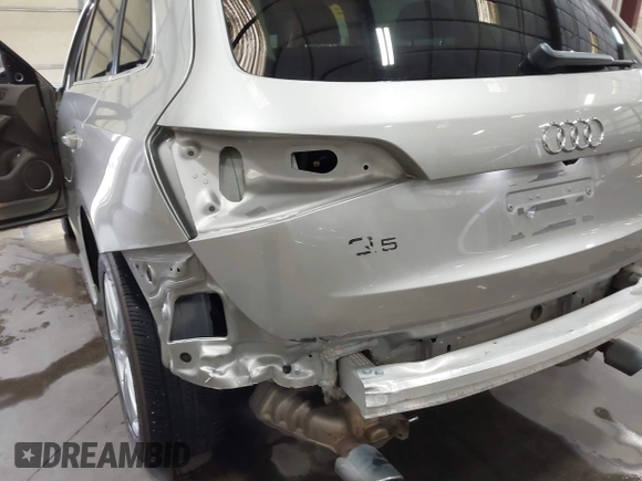 2015 Audi Q5 Premium Plus with VIN WA1DGAFP0FA096717, listed as a IAAI auction lot 42448127 with 50,501 mi miles and . Bid and sale history available at DreamBid. Image 6.