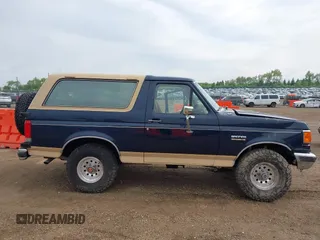 1990 Ford Bronco Custom с VIN 1FMEU15H0LLB25514, выставлен на аукционе IAAI как лот 42366593 с пробегом 75 762 миль миль и . История ставок и продаж доступна на DreamBid. Изображение 13.