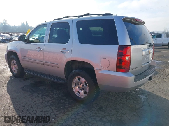 2014 Chevrolet Tahoe LT z VIN 1GNSKBE04ER197644, wystawiony jako IAAI lot #41322255 z przebiegiem 127 142 mil mil oraz . Historia ofert i sprzedaży dostępna na DreamBid. Obrazek 3.
