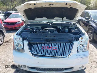 2013 GMC Yukon Denali with VIN 1GKS2EEF6DR308681, listed as a IAAI auction lot 41765321 with 190,321 mi miles. Bid and sale history available at carsss.com. Image 10.