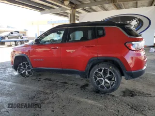2025 Jeep Compass Limited с VIN 3C4NJDCN8ST550456, выставлен на аукционе Copart как лот 64238505 с пробегом 10 306 миль миль и Списание • Salvage title. История ставок и продаж доступна на DreamBid. Изображение 2.