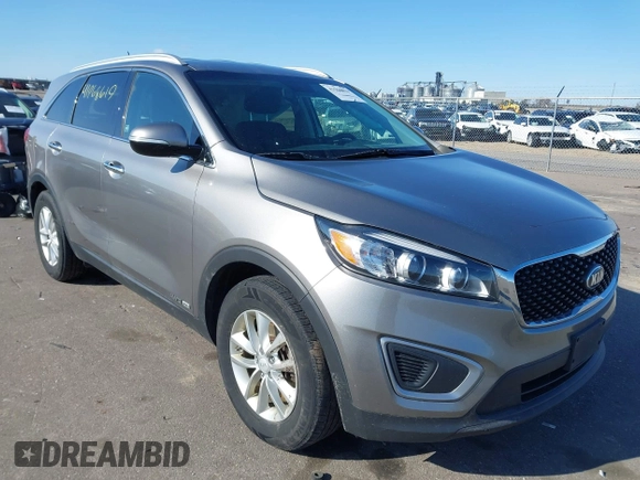 2016 Kia Sorento LX with VIN 5XYPGDA58GG178903, listed as a IAAI auction lot 41968619 with 146,853 mi miles. Bid and sale history available at carsss.com. Image 1.