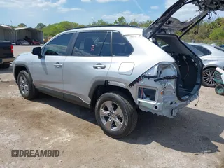 2024 Toyota RAV4 XLE with VIN 2T3P1RFV4RC480332, listed as a IAAI auction lot 41918288 with 6,861 mi miles. Bid and sale history available at carsss.com. Image 3.