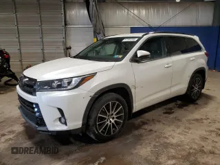 2018 Toyota Highlander SE z VIN 5TDJZRFHXJS542815, wystawiony jako Copart lot #57304995 z przebiegiem 124 052 mil mil oraz Szkoda całkowita • Salvage title. Historia ofert i sprzedaży dostępna na DreamBid. Obrazek 1.