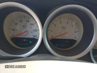 2005 Dodge Magnum SE z VIN 2D4FV48V95H593141, wystawiony jako IAAI lot #42418697 z przebiegiem 226 131 mil mil oraz . Historia ofert i sprzedaży dostępna na DreamBid. Obrazek 7.