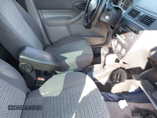 2006 Ford Focus SE with VIN 1FAHP36N96W185700, listed as a IAAI auction lot 41832038 with Not Provided miles and . Bid and sale history available at carsss.com. Image 5.