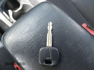 2005 Pontiac Vibe z VIN 5Y2SL63885Z477153, wystawiony jako IAAI lot #42344152 z przebiegiem 136 757 mil mil oraz . Historia ofert i sprzedaży dostępna na DreamBid. Obrazek 11.