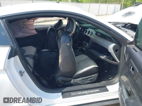 2016 Ford Mustang GT с VIN 1FA6P8CF4G5311762, выставлен на аукционе IAAI как лот 42052533 с пробегом Не указан миль и . История ставок и продаж доступна на DreamBid. Изображение 5.