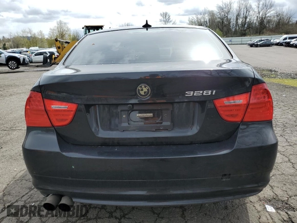 2011 BMW 3 Series 328i с VIN WBAPH7G50BNN06786, выставлен на аукционе Copart как лот 51624605 с пробегом 115 173 миль миль и Списание • Salvage title. История ставок и продаж доступна на DreamBid. Изображение 6.