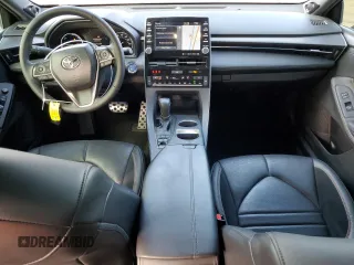 2021 Toyota Avalon Hybrid XSE z VIN 4T1EA1AB4MU009108, wystawiony jako Copart lot #48405855 z przebiegiem 41 097 mil mil oraz Szkoda całkowita • Salvage title. Historia ofert i sprzedaży dostępna na DreamBid. Obrazek 8.