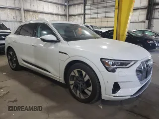 2021 Audi e-tron Prestige with VIN WA1VABGEXMB001869, listed as a Copart auction lot 52728573 with 26,110 mi miles. Bid and sale history available at carsss.com. Image 4.