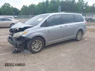 2012 Toyota Sienna XLE AAS с VIN 5TDYK3DC8CS276589, выставлен на аукционе IAAI как лот 42252242 с пробегом 221 618 миль миль и . История ставок и продаж доступна на DreamBid. Изображение 2.