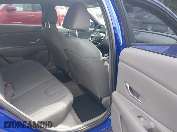 2023 Hyundai Elantra SEL z VIN KMHLS4AG4PU427318, wystawiony jako IAAI lot #42052082 z przebiegiem 33 090 mil mil oraz . Historia ofert i sprzedaży dostępna na DreamBid. Obrazek 8.