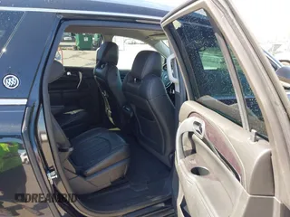2015 Buick Enclave Leather with VIN 5GAKRBKD3FJ201891, listed as a IAAI auction lot 41860985 with 161,694 mi miles and . Bid and sale history available at carsss.com. Image 8.