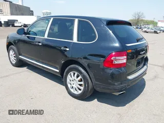 2005 Porsche Cayenne with VIN WP1AA29P25LA24897, listed as a IAAI auction lot 42125202 with 138,263 mi miles. Bid and sale history available at carsss.com. Image 3.