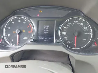 2009 Audi Q5 Premium Plus z VIN WA1KK78R39A036555, wystawiony jako IAAI lot #42166408 z przebiegiem 258 742 mil mil oraz . Historia ofert i sprzedaży dostępna na DreamBid. Obrazek 7.