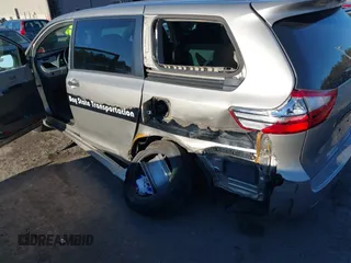 2015 Toyota Sienna L с VIN 5TDZK3DC6FS543494, выставлен на аукционе IAAI как лот 40984941 с пробегом 146 352 миль миль и . История ставок и продаж доступна на DreamBid. Изображение 6.