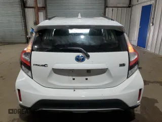 2018 Toyota Prius One with VIN JTDKDTB38J1615512, listed as a Copart auction lot 52892395 with 53,980 mi miles and Clean Title. Bid and sale history available at DreamBid. Image 6.