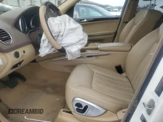 2006 Mercedes-Benz M 500 z VIN 4JGBB75E46A027491, wystawiony jako Copart lot #45948885 z przebiegiem 109 812 mil mil oraz Szkoda całkowita • Salvage title. Historia ofert i sprzedaży dostępna na DreamBid. Obrazek 7.