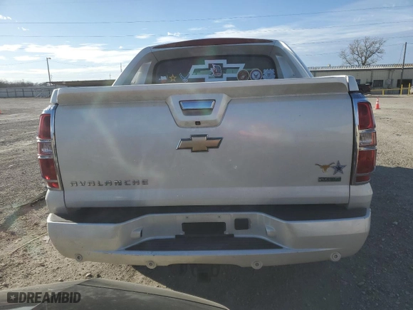 2010 Chevrolet Avalanche LTZ with VIN 3GNVKGE04AG197292, listed as a Copart auction lot 89108385 with 82,687 mi miles and Salvage Title. Bid and sale history available at carsss.com. Image 6.