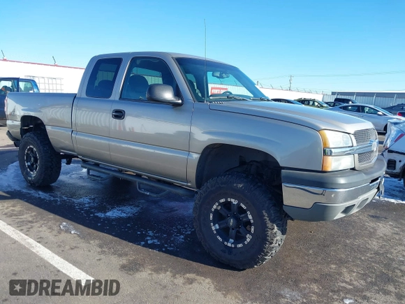 2003 Chevrolet Silverado 1500 with VIN 2GCEK19T331108222, listed as a IAAI auction lot 41549375 with 235,437 mi miles. Bid and sale history available at carsss.com. Image 1.