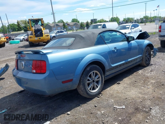 2005 Ford Mustang Deluxe z VIN 1ZVHT84N355249074, wystawiony jako IAAI lot #42298759 z przebiegiem 115 215 mil mil oraz . Historia ofert i sprzedaży dostępna na DreamBid. Obrazek 4.