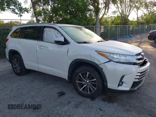 2018 Toyota Highlander SE with VIN 5TDKZRFH6JS534716, listed as a IAAI auction lot 42554743 with 154,636 mi miles and . Bid and sale history available at DreamBid. Image 1.