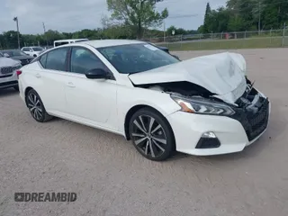 2020 Nissan Altima 2.5 SR with VIN 1N4BL4CVXLC125367, listed as a IAAI auction lot 39171677 with 65,248 mi miles. Bid and sale history available at carsss.com. Image 1.