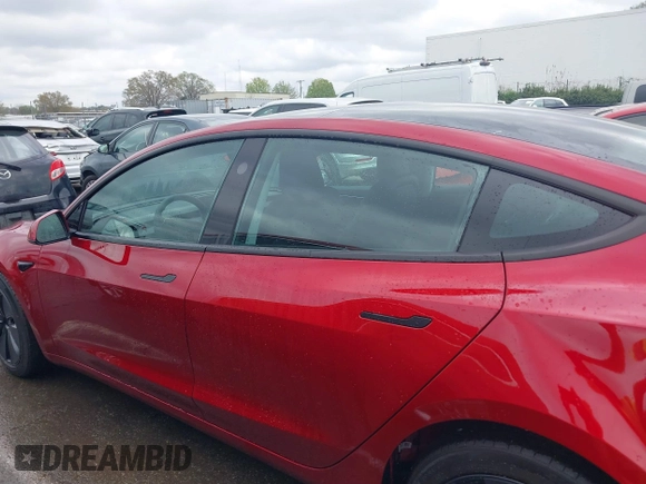 2025 Tesla Model 3 Long Range with VIN 5YJ3E1EB9SF928781, listed as a IAAI auction lot 41870681 with 261 mi miles and . Bid and sale history available at DreamBid. Image 15.