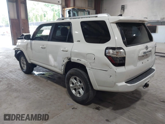 2016 Toyota 4Runner Limited with VIN JTEBU5JR8G5312700, listed as a IAAI auction lot 42368603 with 124,056 mi miles and . Bid and sale history available at DreamBid. Image 3.