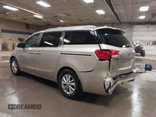 2016 Kia Sedona LX z VIN KNDMB5C13G6199954, wystawiony jako IAAI lot #42109753 z przebiegiem 135 599 mil mil oraz . Historia ofert i sprzedaży dostępna na DreamBid. Obrazek 3.