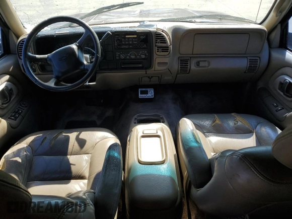 1999 Chevrolet Suburban with VIN 1GNEC16R5XJ350275, listed as a Copart auction lot 74693544 with 286,045 mi miles and Salvage Title. Bid and sale history available at carsss.com. Image 8.