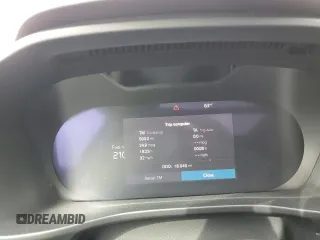 2023 Volvo XC40 Ultimate Bright Theme с VIN YV4L12UA5P2939455, выставлен на аукционе Copart как лот 41344855 с пробегом 18 949 миль миль и Списание • Salvage title. История ставок и продаж доступна на DreamBid. Изображение 9.