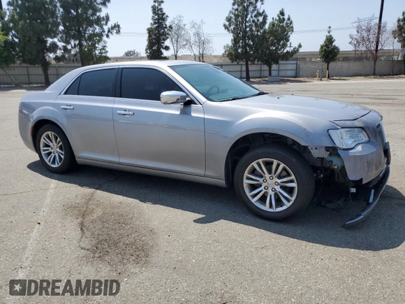 2016 Chrysler 300 C z VIN 2C3CCAEG7GH198120, wystawiony jako Copart lot #59880995 z przebiegiem 150 916 mil mil oraz Szkoda całkowita • Salvage title. Historia ofert i sprzedaży dostępna na DreamBid. Obrazek 4.