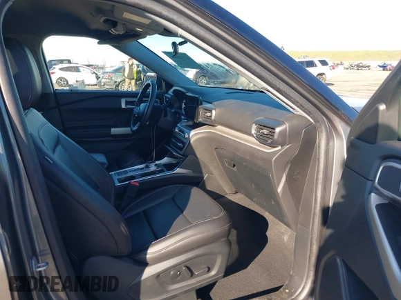 2023 Ford Explorer XLT with VIN 1FMSK7DH2PGB07995, listed as a IAAI auction lot 41518424 with 14,438 mi miles. Bid and sale history available at carsss.com. Image 5.