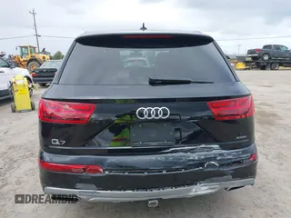 2018 Audi Q7 Premium Plus with VIN WA1LHAF78JD054456, listed as a IAAI auction lot 41924248 with 109,379 mi miles. Bid and sale history available at carsss.com. Image 15.