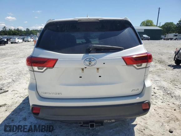 2017 Toyota Highlander XLE with VIN 5TDKZRFH3HS521741, listed as a Copart auction lot 55981365 with 91,680 mi miles and Salvage title. Bid and sale history available at DreamBid. Image 6.