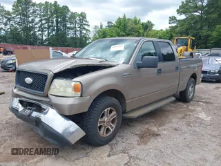 2006 Ford F-150 XLT z VIN 1FTPW12V26KD41974, wystawiony jako IAAI lot #42447667 z przebiegiem 153 884 mil mil oraz . Historia ofert i sprzedaży dostępna na DreamBid. Obrazek 2.