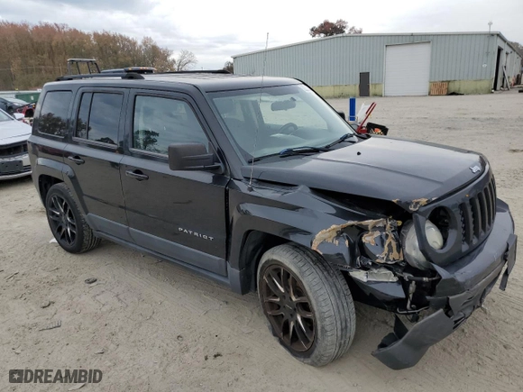 2011 Jeep Patriot Latitude with VIN 1J4NT1GA4BD102733, listed as a Copart auction lot 82229834 with 193,808 mi miles and Salvage Title. Bid and sale history available at carsss.com. Image 4.