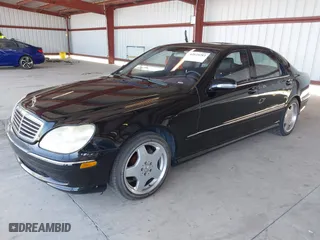 2002 Mercedes-Benz S-Class 4.3L with VIN WDBNG70J12A302086, listed as a IAAI auction lot 42025283 with 178,460 mi miles. Bid and sale history available at carsss.com. Image 2.